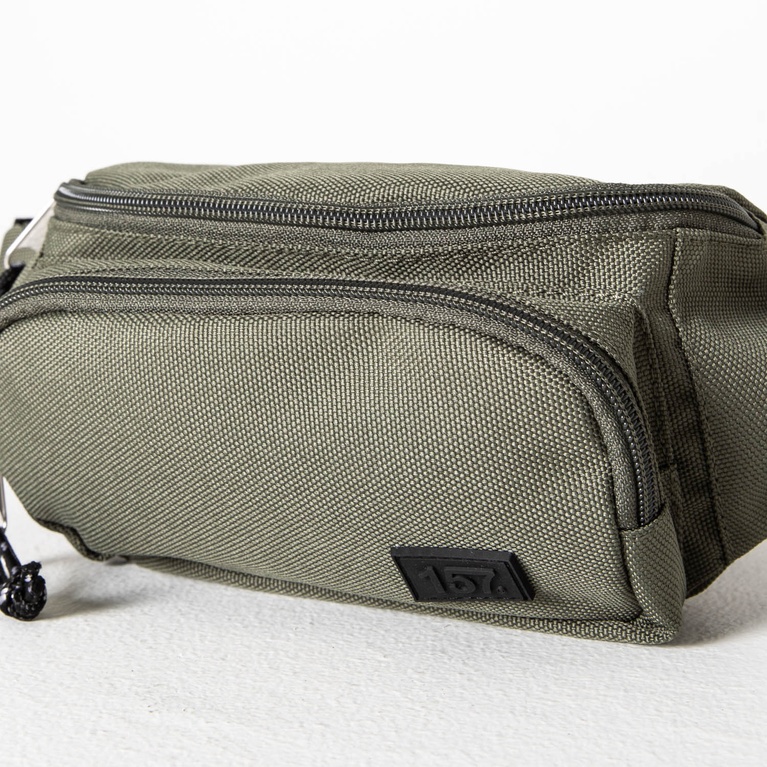 Midjeväska "Sling Bag" Midjeväska "Sling Bag"